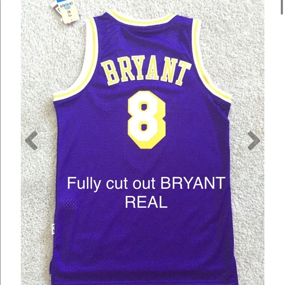 Kobe Bryant Authentic vs. Fake Adidas Jersey - Picture 5 of 8